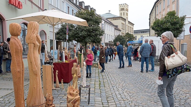 Der Moosburger Herbstmarkt bot Platz für verschiedenste Begegnungen.