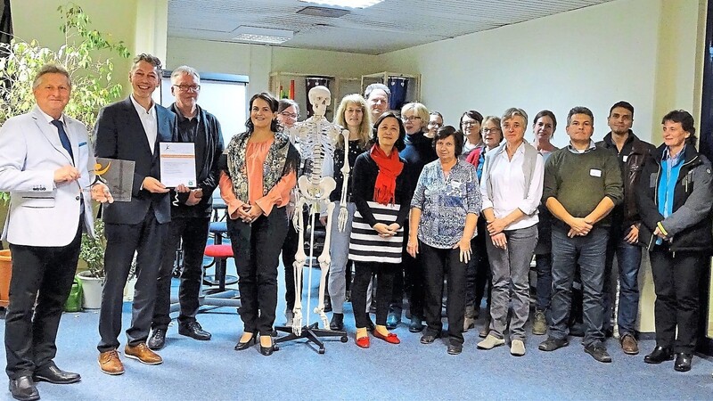 Als erste Musikschule in der Oberpfalz wurde die Städtische Sing- und Musikschule Neutraubling als "gesunde Musikschule" zertifiziert.