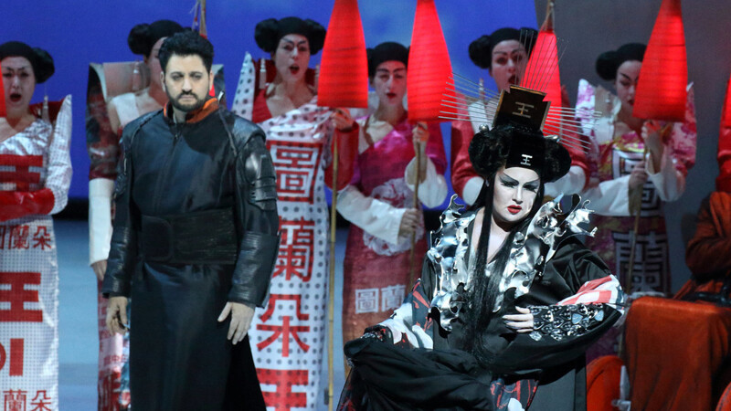 Anna Netrebko (Turandot) und Yusif Eyvazov (Kalaf) in "Turandot" im Nationaltheater