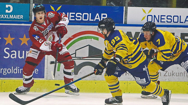 ABSOLUT AUF AUGENHÖHE: Luca Zitterbart (li.) und seine Landshuter stehen schon als DEL 2-Aufsteiger fest - jetzt brennen die Rot-Weißen auf den Oberliga-Titel. Und deshalb peilen die Jungs von Chefcoach Axel Kammerer im dritten Finalspiel in Tilburg den zweiten Sieg an.