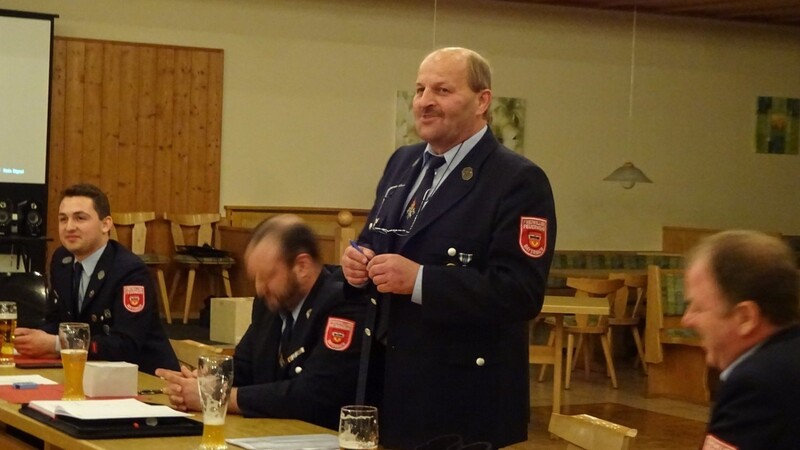 Ludwig Eisgruber hielt seinem letzten Kommandantenbericht.  Foto: Gerlinde Gahr