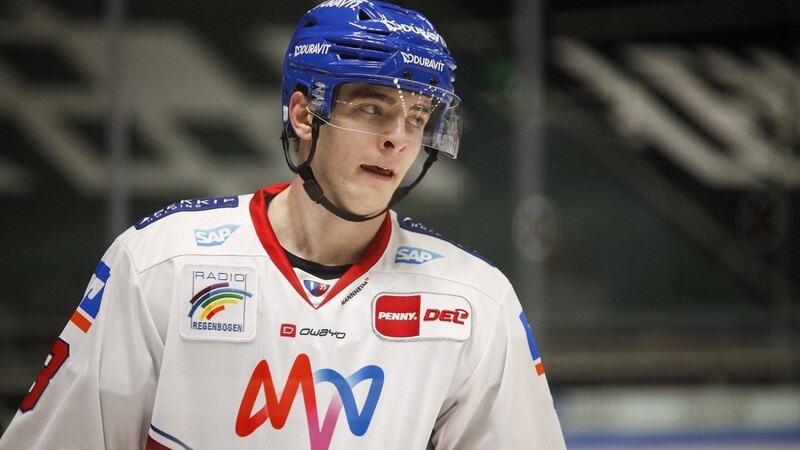 Der gebürtige Straubinger Stefan Loibl ist einer von fünf Mannheimer Spielern, die von Bundestrainer Toni Söderholm neu in den DEB-Kader berufen wurden.