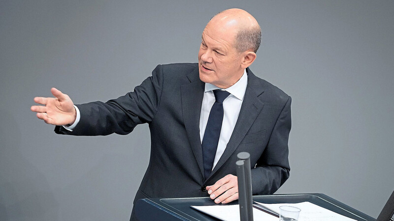 Angesichts der dramatischen Corona-Lage hält Olaf Scholz weitere Einschränkungen für nötig.