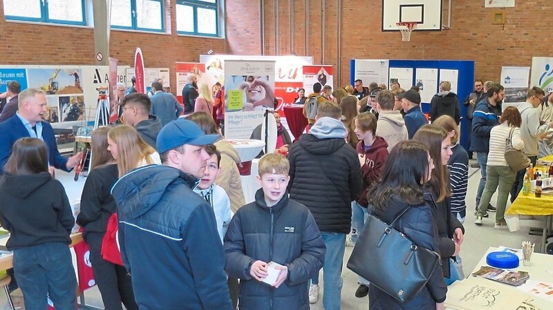 In der Aula und der alten Turnhalle war von 9 bis 12 Uhr richtig was los.