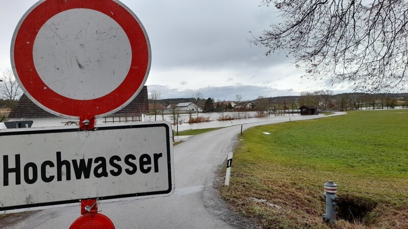 Zwischen Vilsbiburg und Gerzen waren die Vilsübergänge gesperrt.