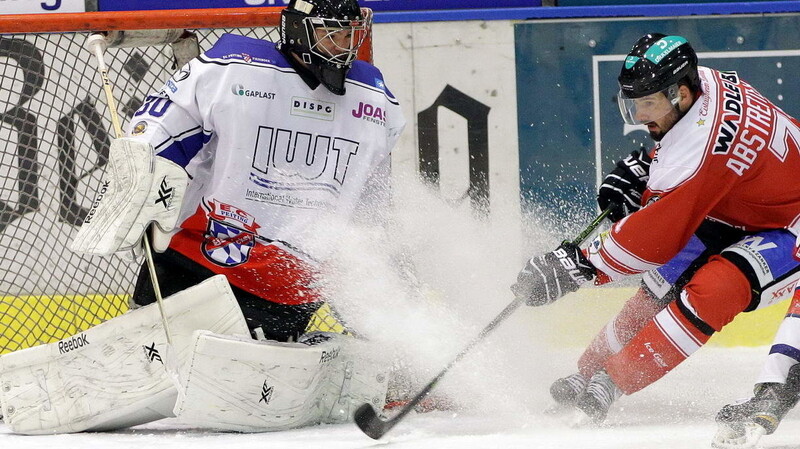 Der EV Landshut verliert auch das vierte Saisonspiel gegen den EC Peiting.