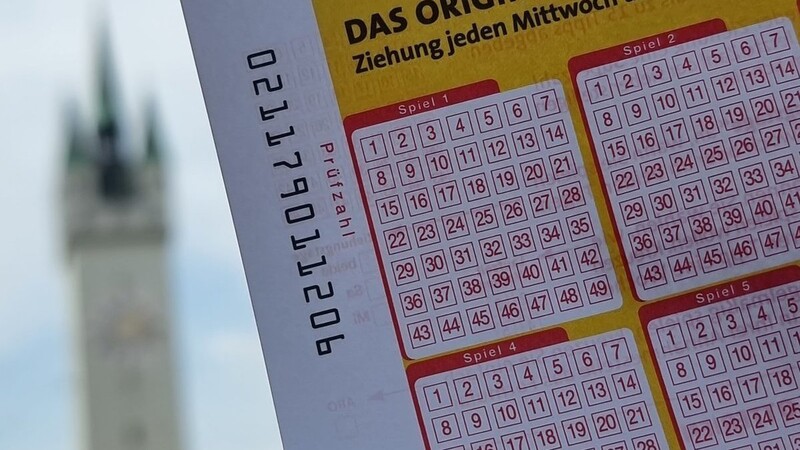 Statt 45 Millionen waren am Donnerstag nur noch drei Millionen Euro bei "6 aus 49" zu gewinnen. Ist die Grenze von 45 Millionen Euro erreicht, erfolgt eine Zwangsausschüttung.