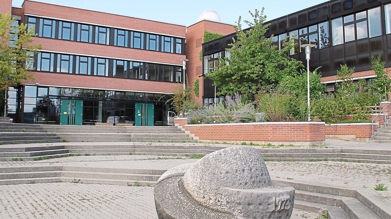 In knapp einer Woche öffnen sich wieder die Türen des Gabelsberger-Gymnasiums, das im neuen Schuljahr 935 Schüler besuchen werden.