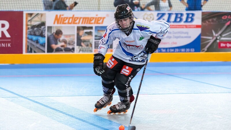 Der IHC Atting um Youngster Elias Decker hat auch sein siebtes Spiel in der 2. Bundesliga gewonnen. (Archiv)