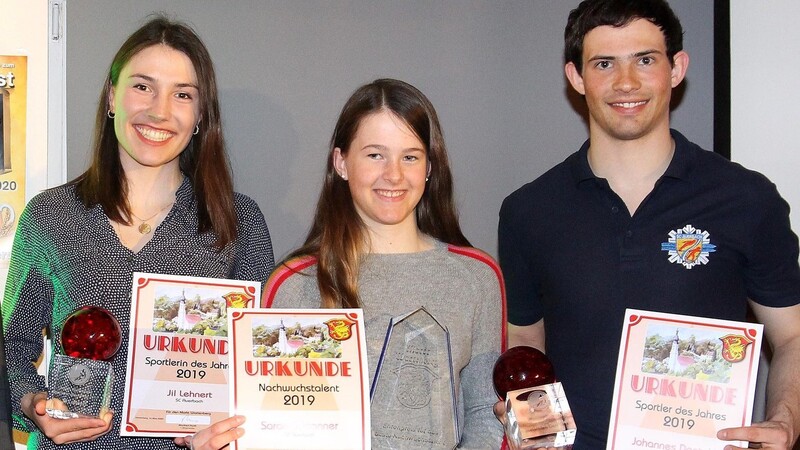 Sportlerin des Jahres Jil Lehnert, Nachwuchstalent des Jahres Sarah Schranner und Sportler des Jahres Johannes Denteler (v. l.).