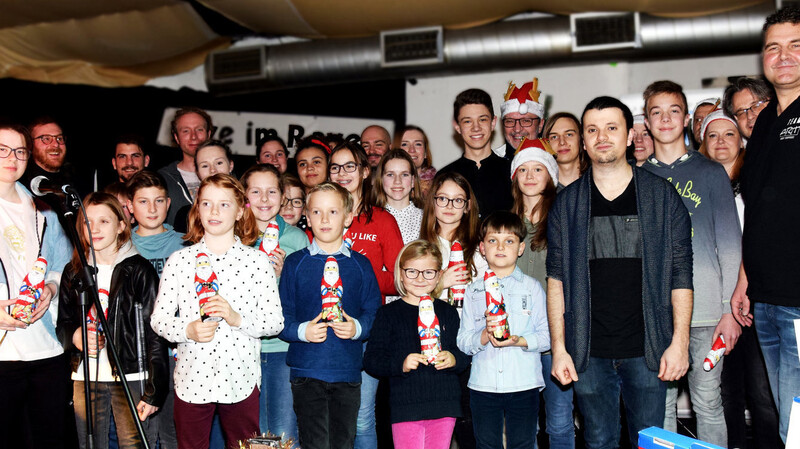 Die Schüler mit Andy Ruppert (rechts).