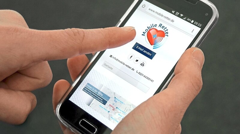 Im Ernstfall zählt jede Sekunde: Mit der Smartphone-App "Mobile Retter" könnten qualifizierte Ersthelfer alarmiert werden, um die Zeitspanne bis zum Eintreffen von Notarzt und Rettungsdienst zu überbrücken.