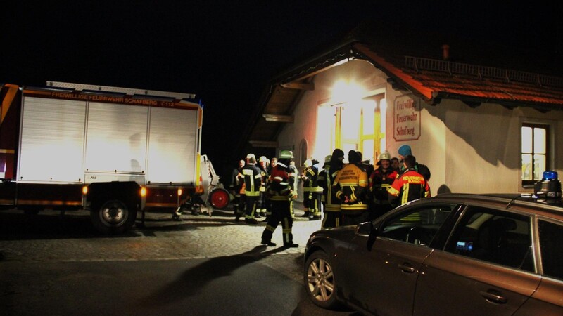 Das Schafberger Gerätehaus war Sammelpunkt für die Einsatzkräfte.