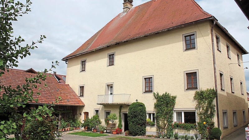 In seinen Grundfesten stammt das Pflegamt Wetterfeld aus dem 15. Jahrhundert. Bei Renovierungsarbeiten Mitte des 18. Jahrhunderts wurden der zweite Stock ergänzt und ein neuer Dachstuhl mit Schindeldach aufgesetzt. Am Sonntag, 1. September, können Besucher selbst einen Blick in das alte Amtsgebäude werfen.