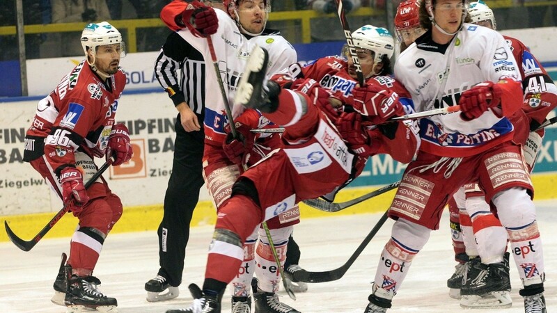 Der EV Landshut hat sein Heimspiel gegen Peiting nach Penaltyschießen verloren.