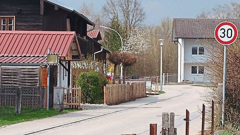 In der Regel wird in der Pflegau zu schnell gefahren, und zwar auf dem ganzen Straßenverlauf.