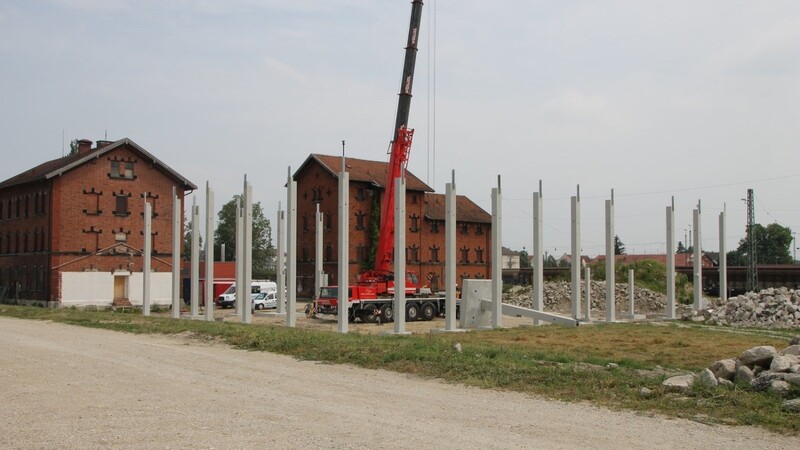 Anfang Mai war Spatenstich - Mitte Juni sah es auf der MoMo-Baustelle schon so aus.