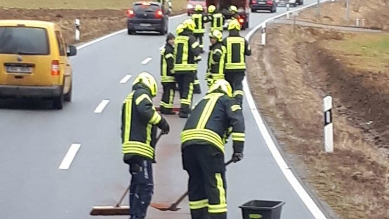 Die Ölspur zog sich über zehn Kilometer über die Ruselstrecke.