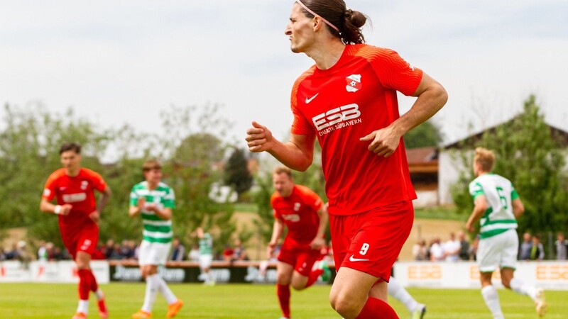 Die SpVgg Hankofen hat zu Hause gegen die SpVgg Greuther Fürth II verloren und ist aus der Regionalliga Bayern abgestiegen.