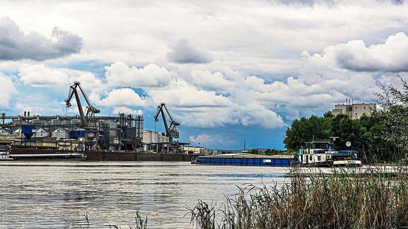 Der Hafen Straubing-Sand verzeichnet im 25. Jahr seines Bestehens eine gute Bilanz.