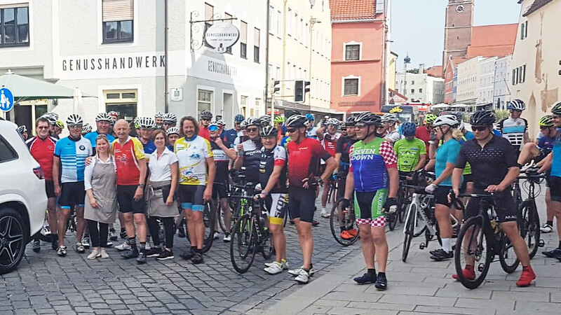 Fröhliche Gesichter bei der Ankunft am Zielort.