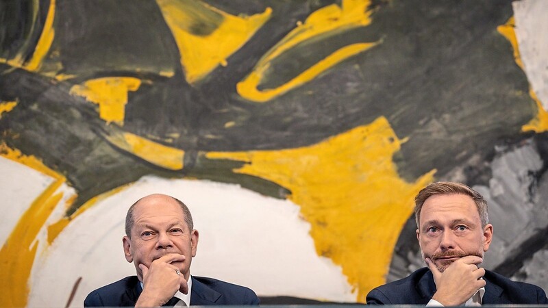 Olaf Scholz (l.) und Christian Lindner bei der Vorstellung des Entlastungspakets.