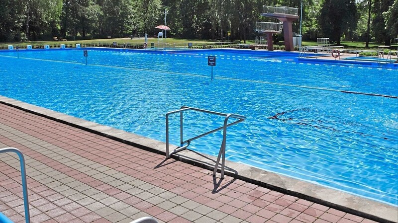 Wenn Hallen- und Freibäder nicht zur Verfügung stehen, müssen die SGM-Schwimmer zu Hause Übungen machen, um sich fit zu halten.