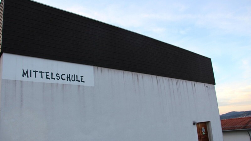 Die Sanierung der Mittelschul-Turnhalle steht demnächst an. Was wohl in den kommenden Jahren zu einer steigenden Schhulverbandsumlage führen wird.