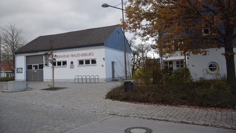 Das jetzige Feuerwehrhaus in der Ortsmitte.