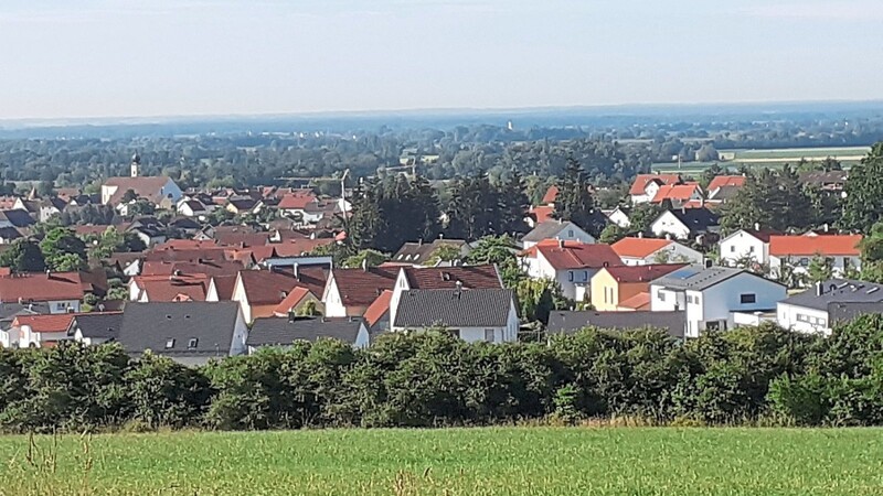 An der alten Frauenzeller Straße könnte die Telekom einen provisorischen Funkmast aufbauen. Ob dieser Platz auch eine finale Lösung ist, wird nach einer Testphase beschlossen.