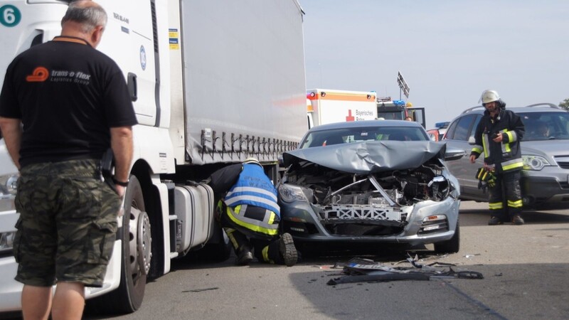 Am Freitag kam es zu einem Auffahrunfall auf der Autobahnbrücke Kiefenholz.