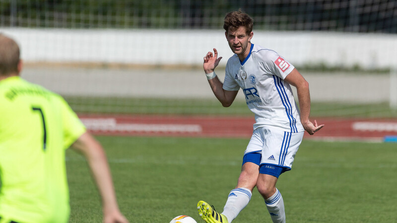 Dei Dreierkette um Andreas Eglseder gehört bislang zu den Erfolgsgaranten beim FC Dingolfing.