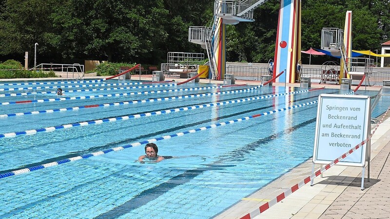 Ganz entspanntes Schwimmen war gestern am frühen Nachmittag im Stadtbad möglich.