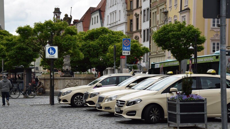 40 Taxikonzessionen gibt es laut Stadtverwaltung im Moment im Stadtgebiet. Mitte 2019 waren es 38. Doch die Corona-Maßnahmen haben bei den Taxifahrern ihre Spuren hinterlassen