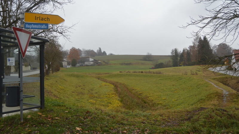 Zwischen der Holzhausener Straße (links im Bild) und der Irlacher Straße könnte sich das nächste Baugebiet den Stockberg hinauf erstrecken.