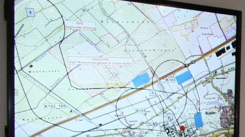 Die Gemeinde Niederaichbach schlägt statt des Standorts 4 vor, den Konverter jenseits der A 92 zu planen.