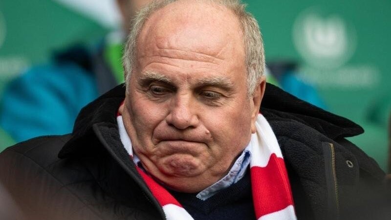 Kleinlaut und dann wieder nicht kleinlaut: Bayern-Präsident Uli Hoeneß vor dem Bundesliga-Gipfel.