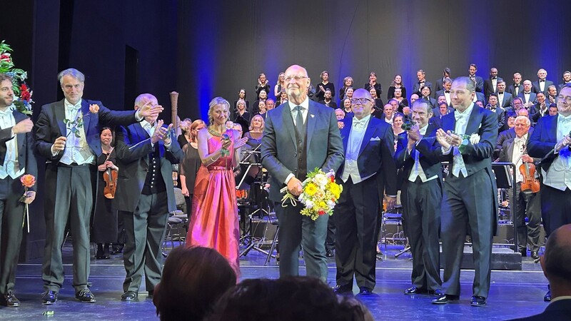 Mit einem Ehrenabend in Innsbruck wurde Intendant Johannes Reitmeier für seine vielen Verdienste gewürdigt.