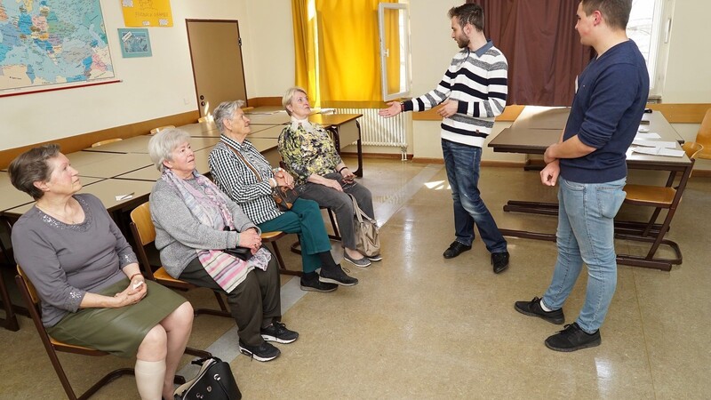 Neues aus der digitalen Welt erfuhren die Teilnehmer am Erzählcafé in den fünf angebotenen Workshops.