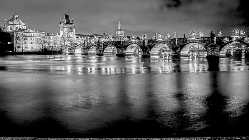 Das Siegerfoto schoss Kathrin Amberger. Es zeigt die Karlsbrücke bei Nacht.