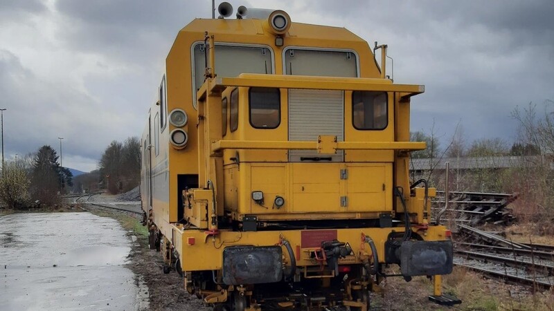 Von diesem Gleismessfahrzeug zapften unbekannte Täter den Tank an.