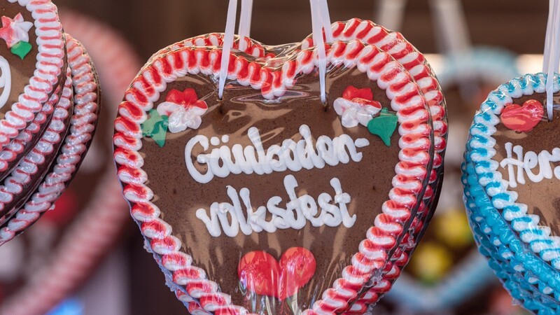 Auswärtige Gäste werden zum Gäubodenvolksfest in der Stadt herzlich empfangen. Die Unterkünfte sind größtenteils ausgebucht.