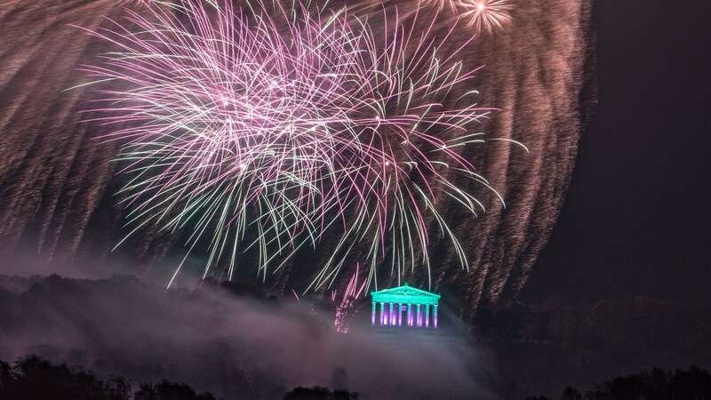 2017 wurde das 175-jährige Jubiläum der Walhalla gefeiert. Um Silvester herum ist das Böllern dort und rund um Burgen und Schlösser verboten.