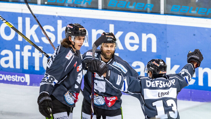 Mit einer überzeugenden Leistung haben die Straubing Tigers einen Sieg gegen die Eisbären Berlin eingefahren.