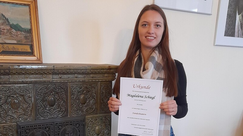 Magdalena Schiegl ist seit Oktober eine der jüngsten Standesbeamten im Landkreis Cham.