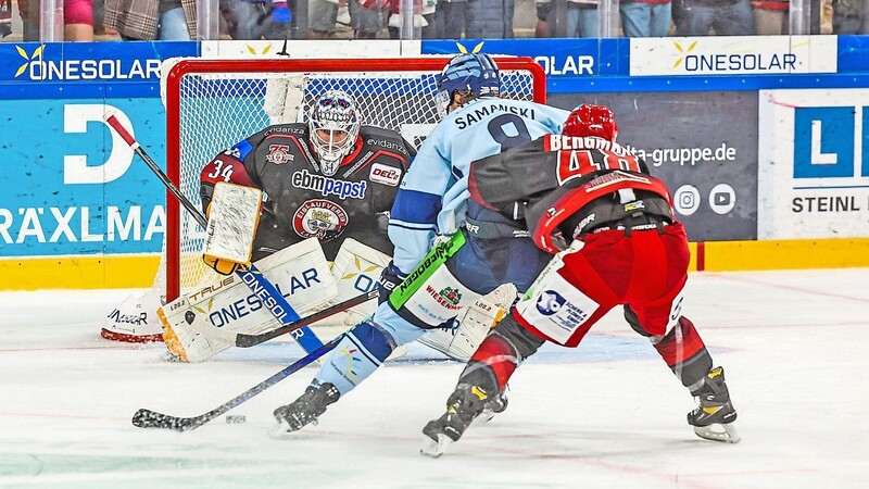 Erster Tigers-Torschütze der Saison ist Joshua Samanski: Der Straubinger Youngster stellt Mitte des ersten Drittels im Test gegen Landshut geschickt seinen Körper zwischen Puck und Gegner und überwindet EVL-Keeper Jonas Langmann mit einem Schuss ins kurze Ecke zur 1:0-Führung.