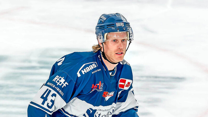 Straubing ist die zweite DEL-Station des 32-jährigen Philip Samuelsson. Der Verteidiger zählt Nicklas Lidström, Scott Niedermayer und John Carlson zu seinen sportlichen Vorbildern.