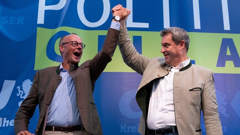 CDU-Chef Friedrich Merz (l.) und CSU-Chef Markus Söder betonen kurz vor der Wahl ihre Einigkeit.