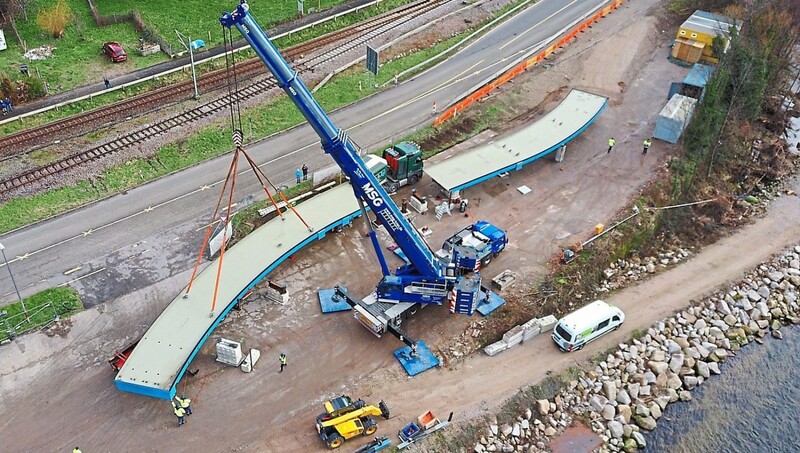 Auf einem schmalen Streifen zwischen Murg und B462 wurden die beiden Teile zusammengesetzt.   