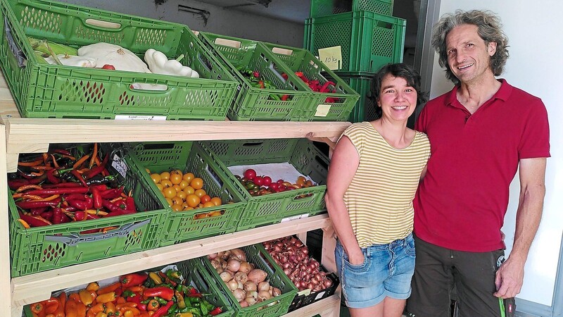 Ulrike und ihr Mann Tom sorgen sich gemeinsam um den Anbau und den Vertrieb.